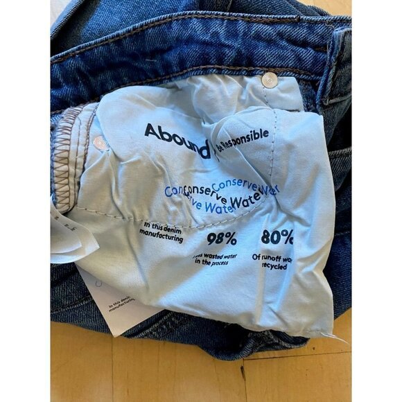 ABOUND BNWOT Womens Rolled Hem Hi-Rise Jean Shorts - Picture 5 of 6